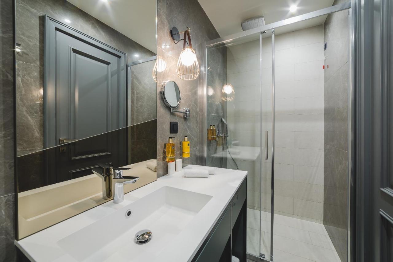 SIGNUM Hotel Podgorica Buitenkant foto