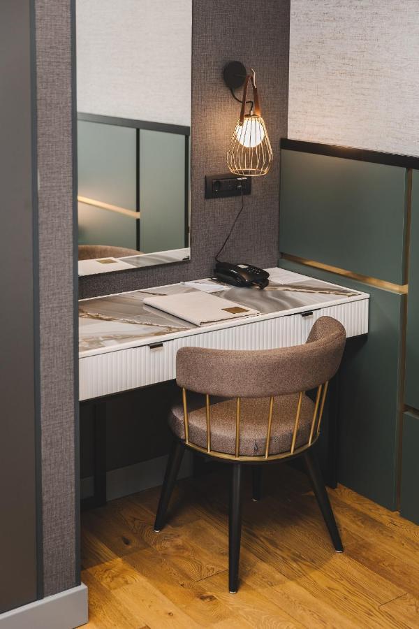 SIGNUM Hotel Podgorica Buitenkant foto