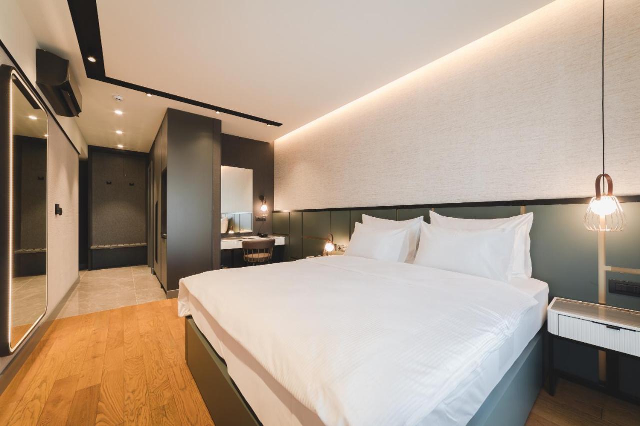SIGNUM Hotel Podgorica Buitenkant foto